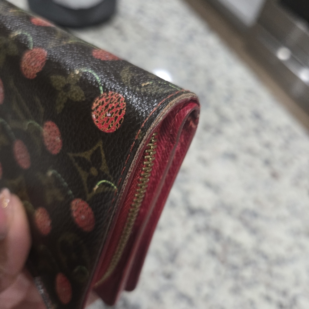 Louia Vuitton Cerises Cherry Wallet - Picture 4 of 12
